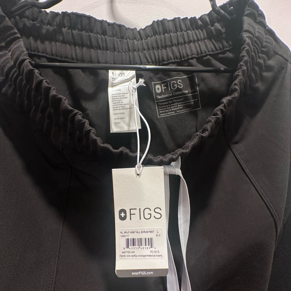 FIGS Women's Racing Black Lira Split
Hem - Tall Scrub Pants L